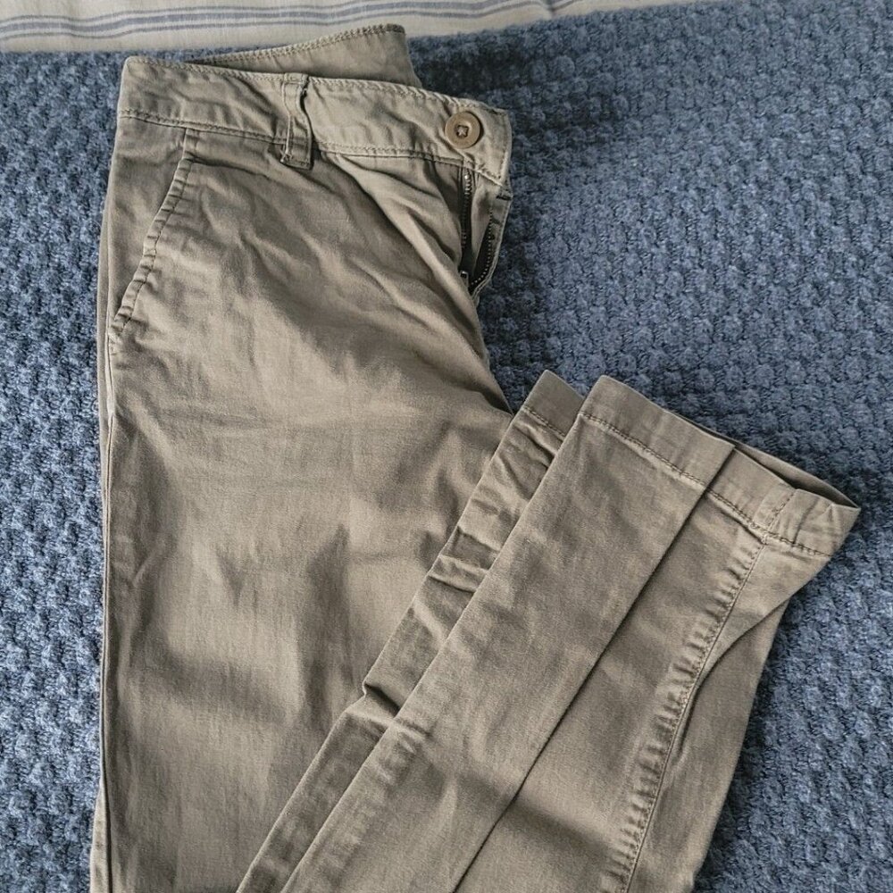 G.H. Bass & Co Olive Chino